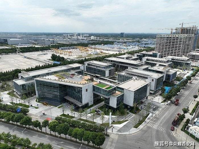 载体强空间大<strong></p>
<p>前海期货</strong>！ 快来一睹高新区产业化基地风采