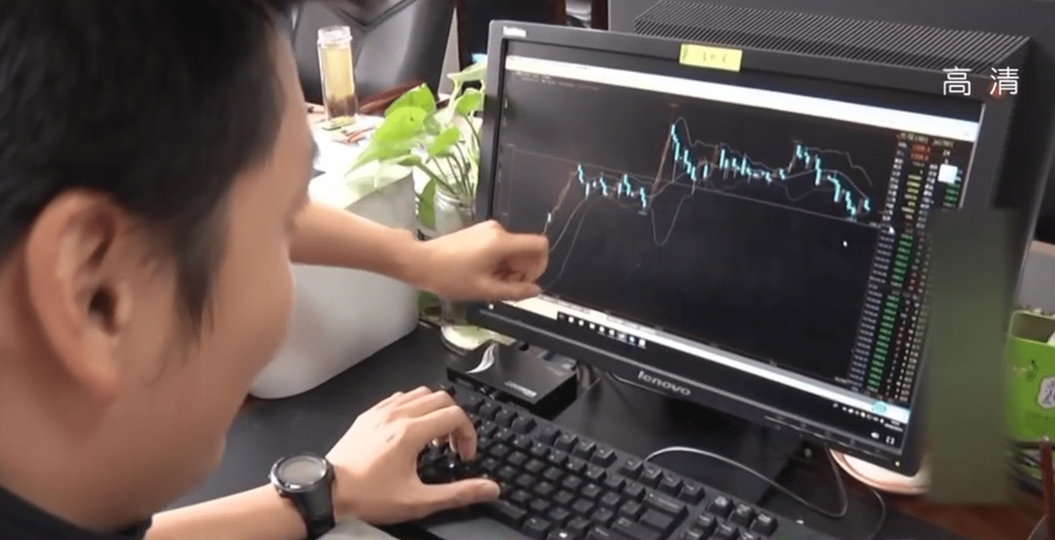 高考状元突然辍学<strong></p>
<p>模拟炒期货</strong>，操盘股票一年狂赚七千万，商业奇才误入歧途