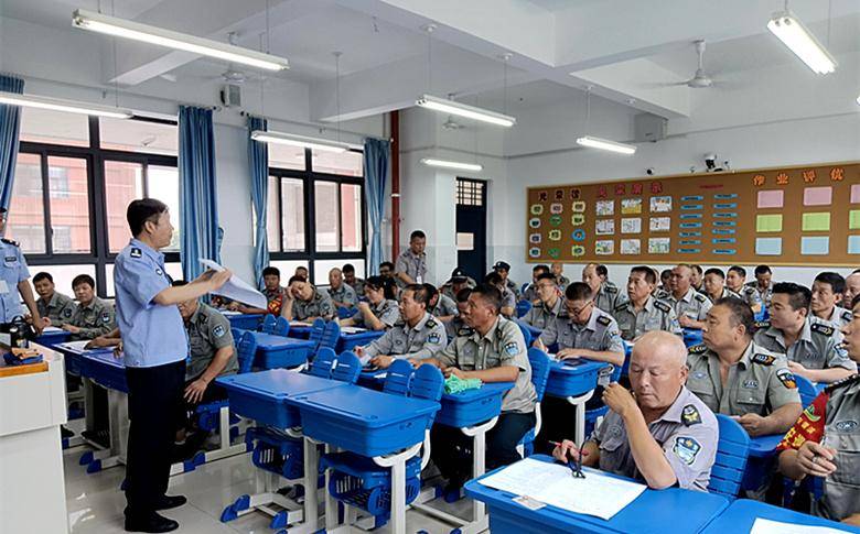 咸阳高新公安组织开展保安员从业资格考试