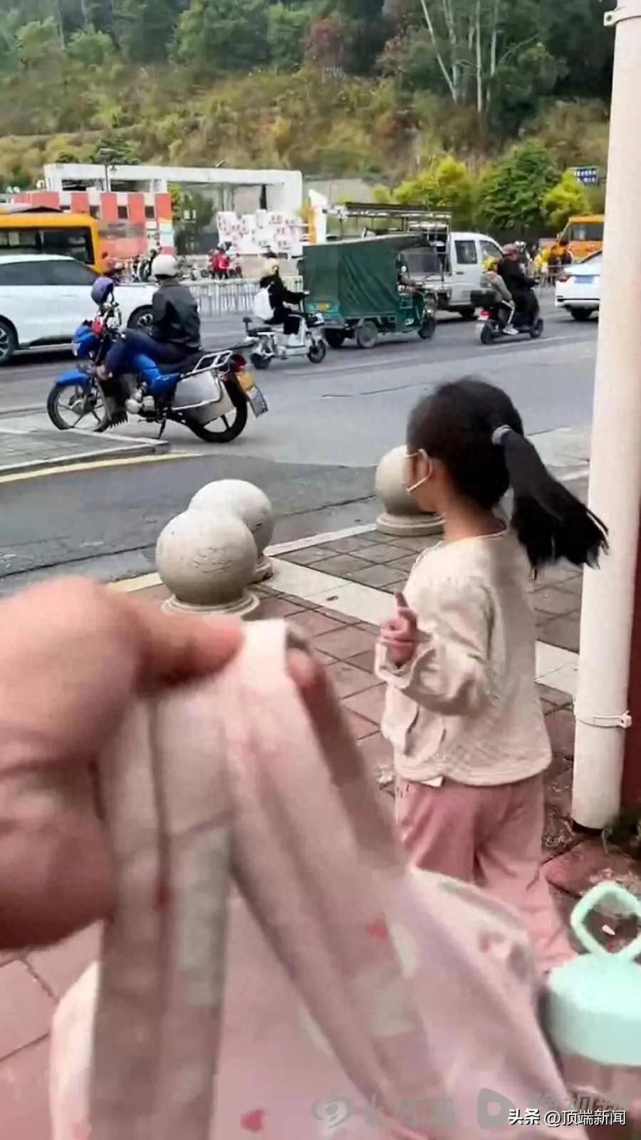 被泼开水女童返校书包现恐吓信：“再发视频<strong></p>
<p>证券承销</strong>，要你全家不好过”