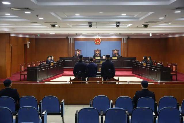 涉案超5200万<strong></p>
<p>证券公司排行</strong>！山东潍坊市综合保税区原党工委副书记、管委会主任徐洪吉一审获刑16年