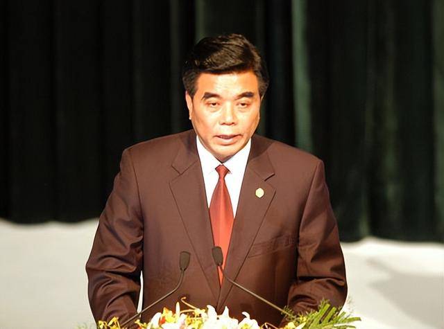曾任市委书记后降为副厅的他<strong></p>
<p>华林证券官网</strong>，被查了