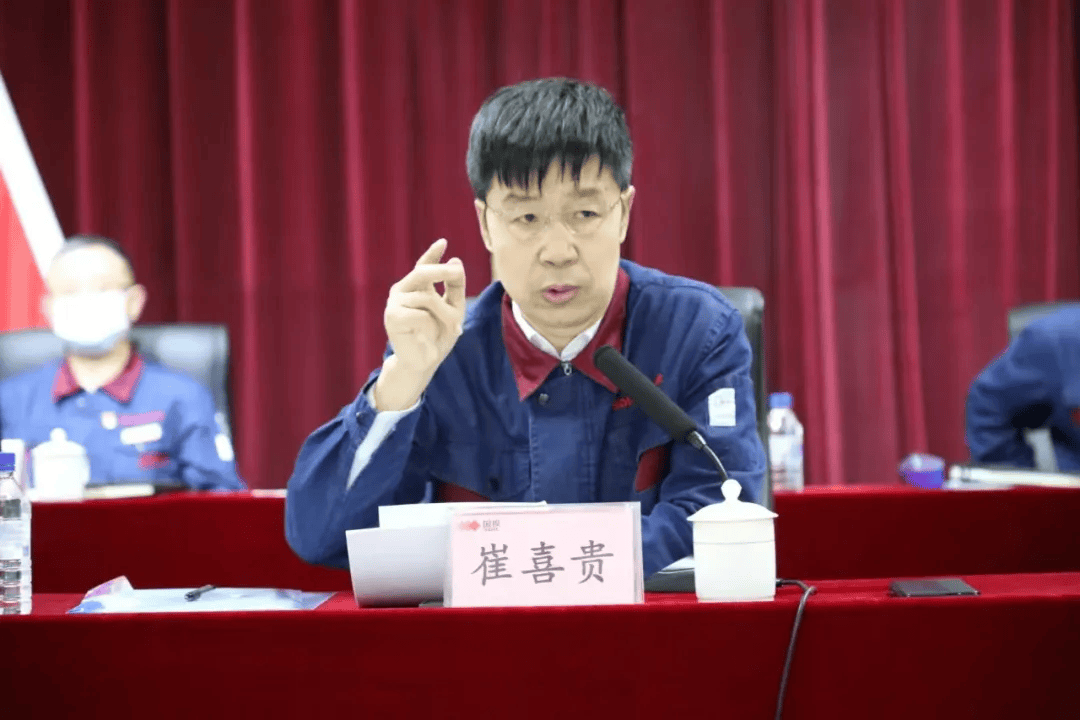 “老上级”落马同一天<strong></p>
<p>虚拟币群</strong>，陆明春被查