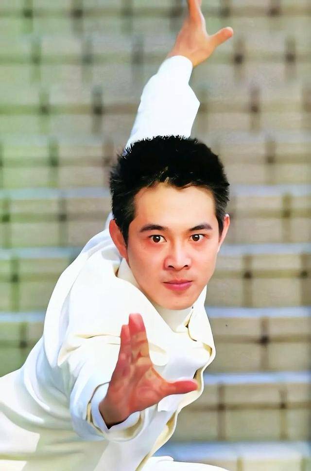 李连杰:后事一切从简<strong></p>
<p>虚拟币网址</strong>，不用立碑也不用办丧事，树葬海葬都可以