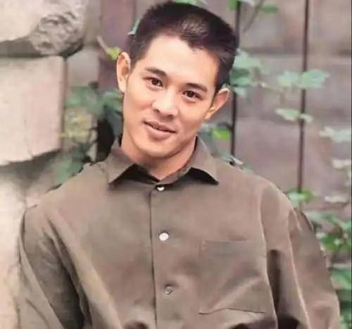 李连杰:后事一切从简<strong></p>
<p>虚拟币网址</strong>，不用立碑也不用办丧事，树葬海葬都可以