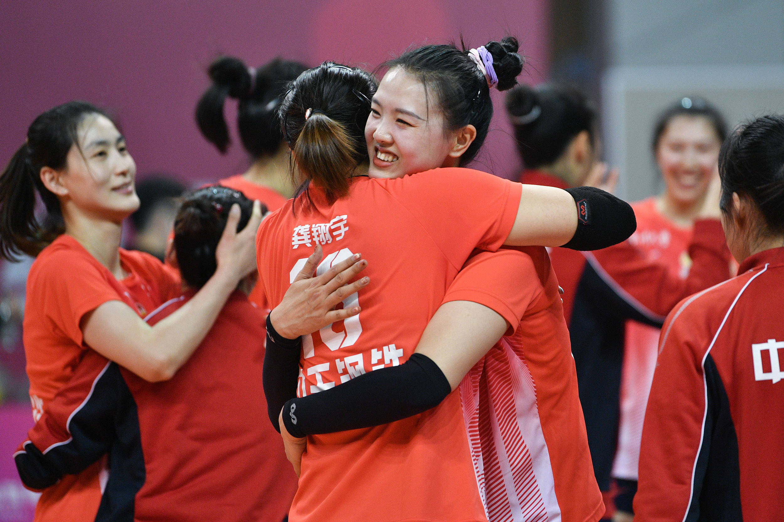 深一度｜老将张常宁<strong></p>
<p>虚拟币平台有哪些</strong>，排球征途迎风而上