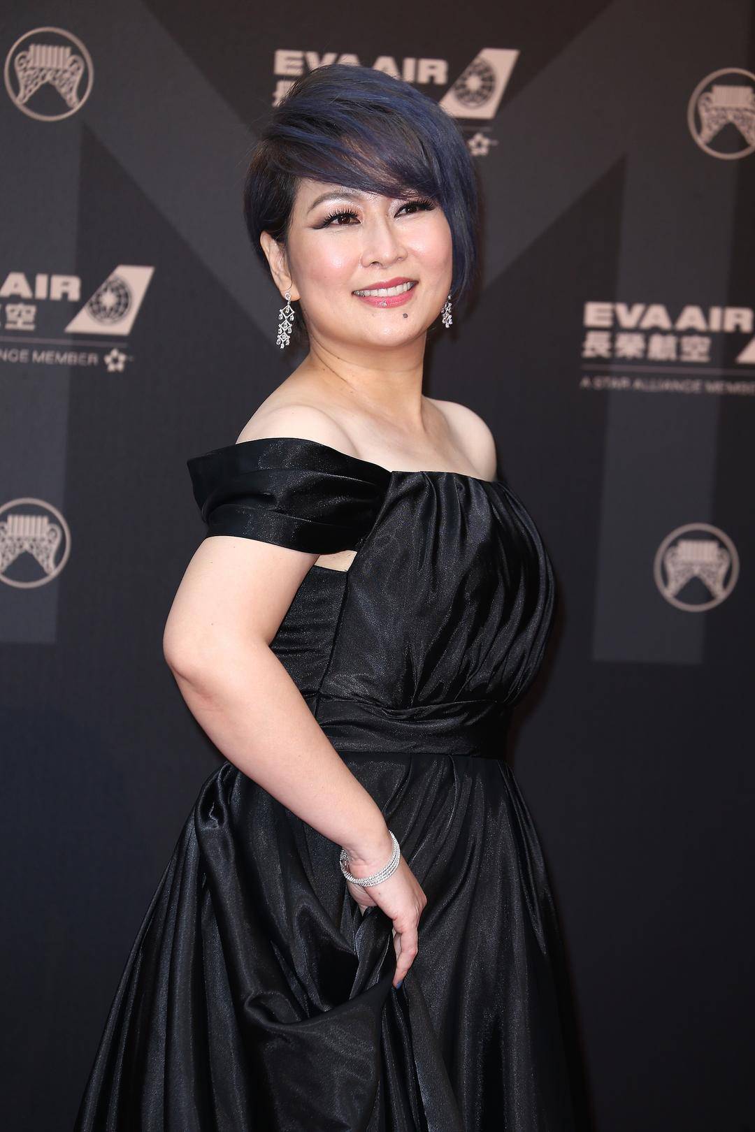 女歌手自曝曾被母亲要求“生吞鸡蛋”<strong></p>
<p>环球虚拟币</strong>，不吃就挨打