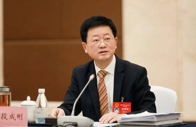 重庆：坚决拥护党中央决定<strong></p>
<p>虚拟币期货</strong>，深刻汲取教训
