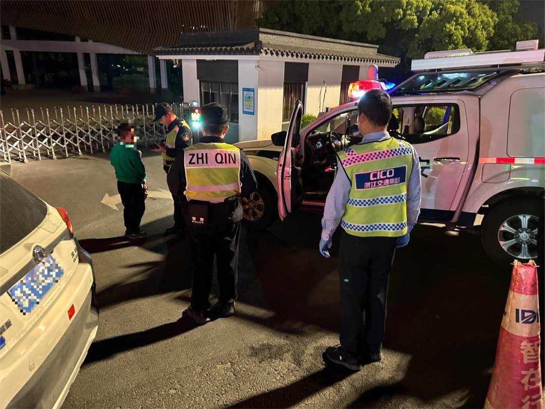 12岁男孩凌晨偷开父母车上高速<strong></p>
<p>所有虚拟币</strong>，因车技太差被发现了……
