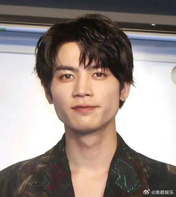 热搜第一<strong></p>
<p>虚拟币怎么交易</strong>！24岁男演员不幸去世