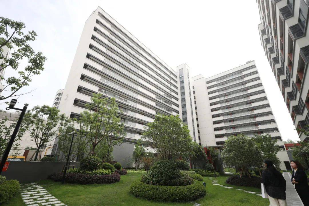 一二线城市房租普降<strong></p>
<p>炒虚拟币软件</strong>，房东主动降200留我