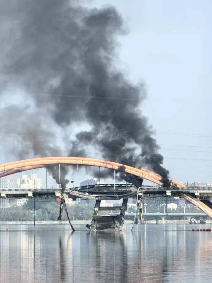顺义潮白河大桥附近双向断路<strong></p>
<p>虚拟币禁止交易</strong>！应急管理部门称受损原因待勘验