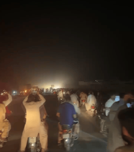 突发！印度向巴基斯坦三地发射导弹<strong></p>
<p>skm虚拟币</strong>，巴方誓言回应！两架印空军战机被击落，巴方全国空域关闭48小时