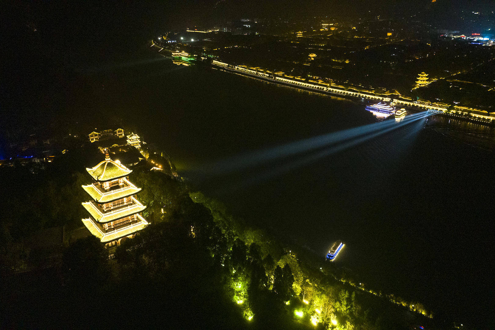 游客投诉在阆中一景区被索要597元上香费 官方：已致歉退款<strong></p>
<p>认购虚拟币</strong>，景区停业整顿