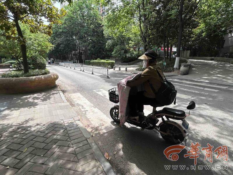 西安14岁初中生骑车回家在小区被撞 孩子说肇事司机下车看<strong></p>
<p>新虚拟币</strong>了看就离开