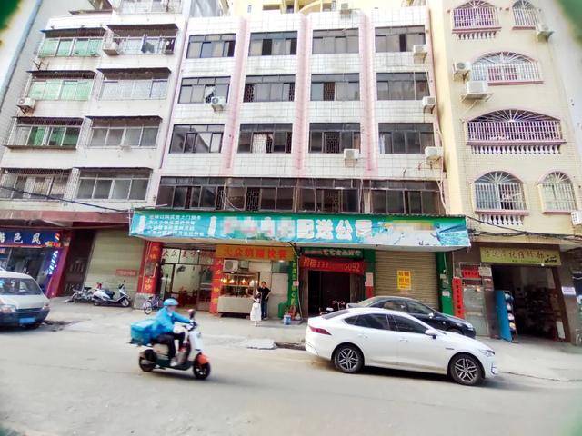 “小官巨贪校长”<strong></p>
<p>虚拟币交易量</strong>，让乡镇初中生吃不饱