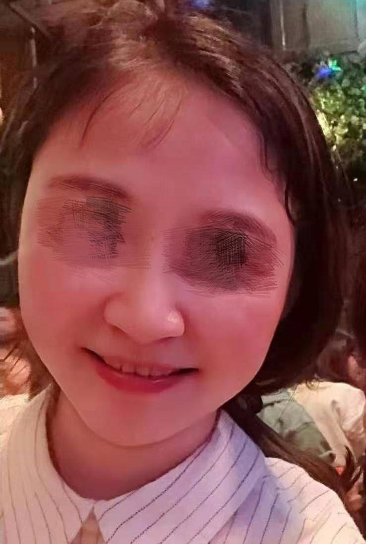 女校长涉嫌诈骗数千万后跳江身亡<strong></p>
<p>虚拟q币卡</strong>，29人起诉其父等三被告案将于8日二审开庭