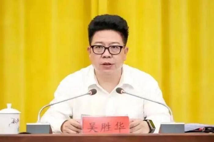 省委常委任上落马<strong></p>
<p>如何买虚拟币</strong>，此前多名老下属被查