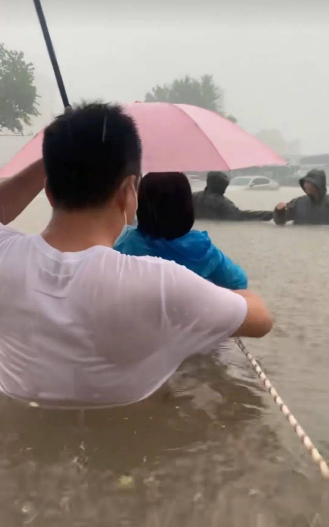 郑州暴雨致京广路隧道被淹<strong></p>
<p>虚拟币汇总</strong>，亲历者：车是飘起来的，很害怕，有人爬梯子离开 2021年也曾淹没多台车辆