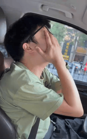 “女儿奴”爸爸接军训女儿电话泪崩<strong></p>
<p>虚拟币广告</strong>，“第一次这样分开”，网友：终究是我们离不开孩子