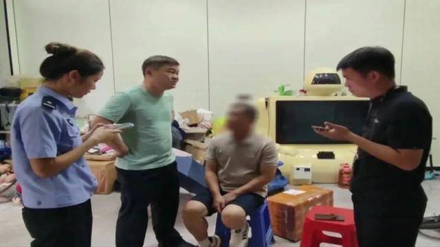 广西男子一口气花38.8万元买了40台手机<strong></p>
<p>虚拟币广告</strong>，民警很快找上门……
