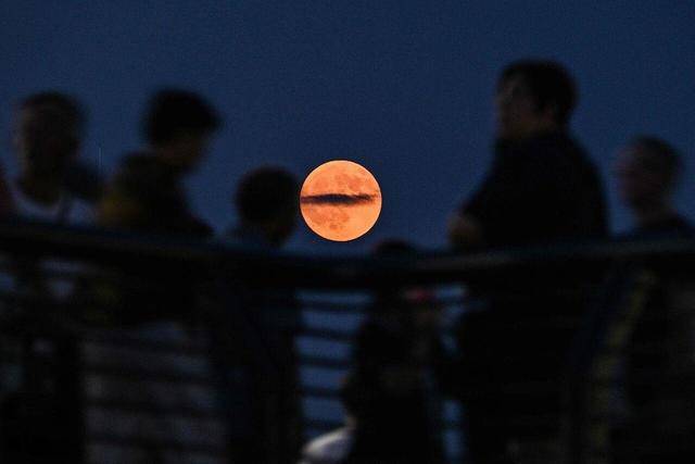 刷屏朋友圈<strong></p>
<p>虚拟币计算器</strong>！“红月亮”高清大图来了