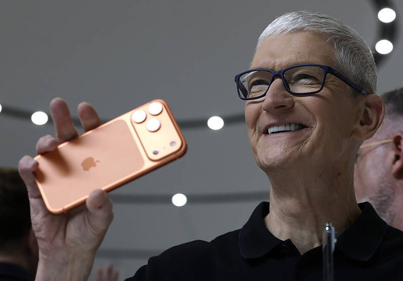 iPhone 17只是开始！苹果将陆续推出10款新品<strong></p>
<p>虚拟币咨询</strong>，首款无显示屏智能眼镜也将亮相