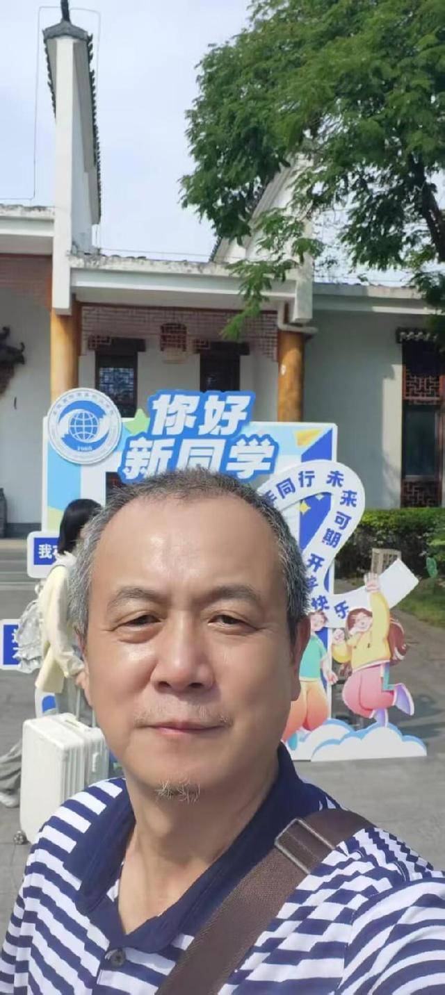 合肥60后高考大叔已到校报到<strong></p>
<p>虚拟币炒作</strong>，将开启校园生活，大叔：年龄虽大但无需特别照顾