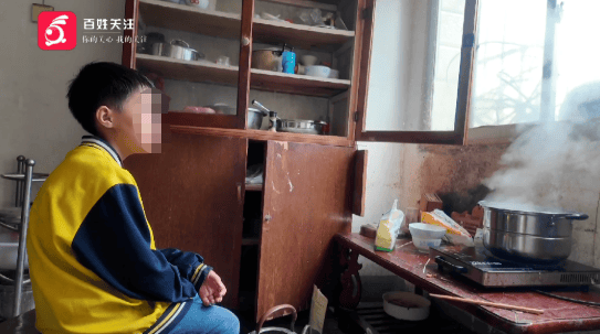 心酸！12岁男孩“独居”贵阳一安置房内<strong></p>
<p>虚拟币接口</strong>，父亲回应：迫于无奈，因为……