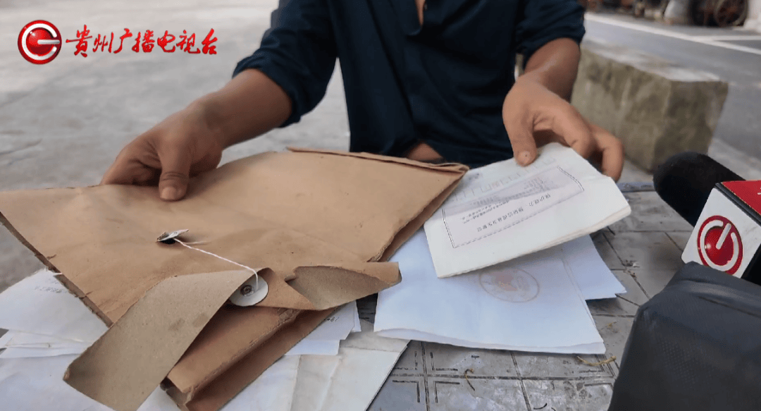 心酸！12岁男孩“独居”贵阳一安置房内<strong></p>
<p>虚拟币接口</strong>，父亲回应：迫于无奈，因为……
