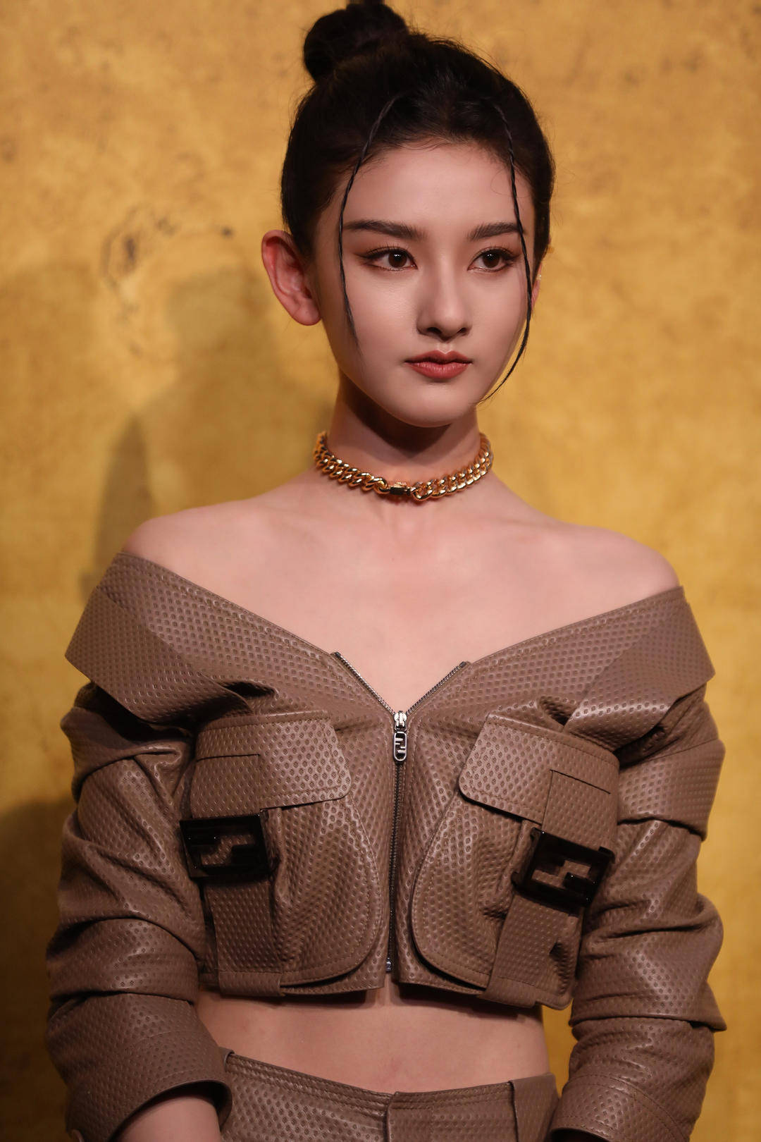 宋祖儿再次被实名举报<strong></p>
<p>虚拟币研发</strong>，持股公司目前存续一家