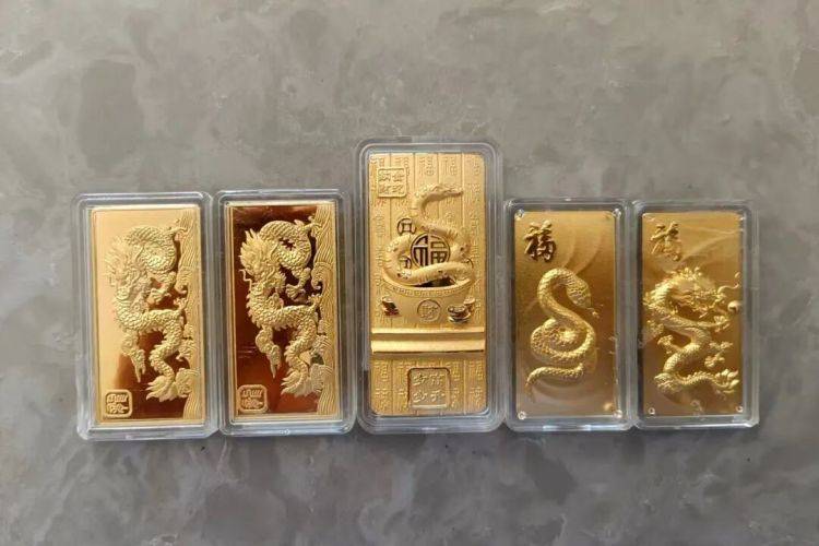 10余万黄金寄出后<strong></p>
<p>手机虚拟币挖矿</strong>，男子冲进派出所！