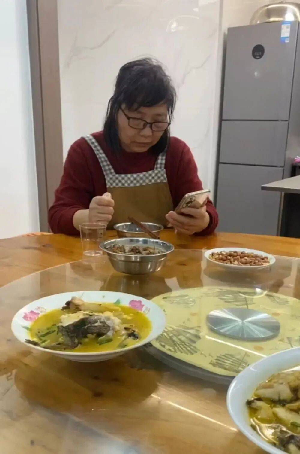 “看到妈妈46个未接来电<strong></p>
<p>虚拟币猴币</strong>，心像被重锤击中”