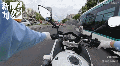 事发上海晚高峰！汹涌车流中<strong></p>
<p>虚拟币推广</strong>，一男子绝望跳车，直奔民警而去……