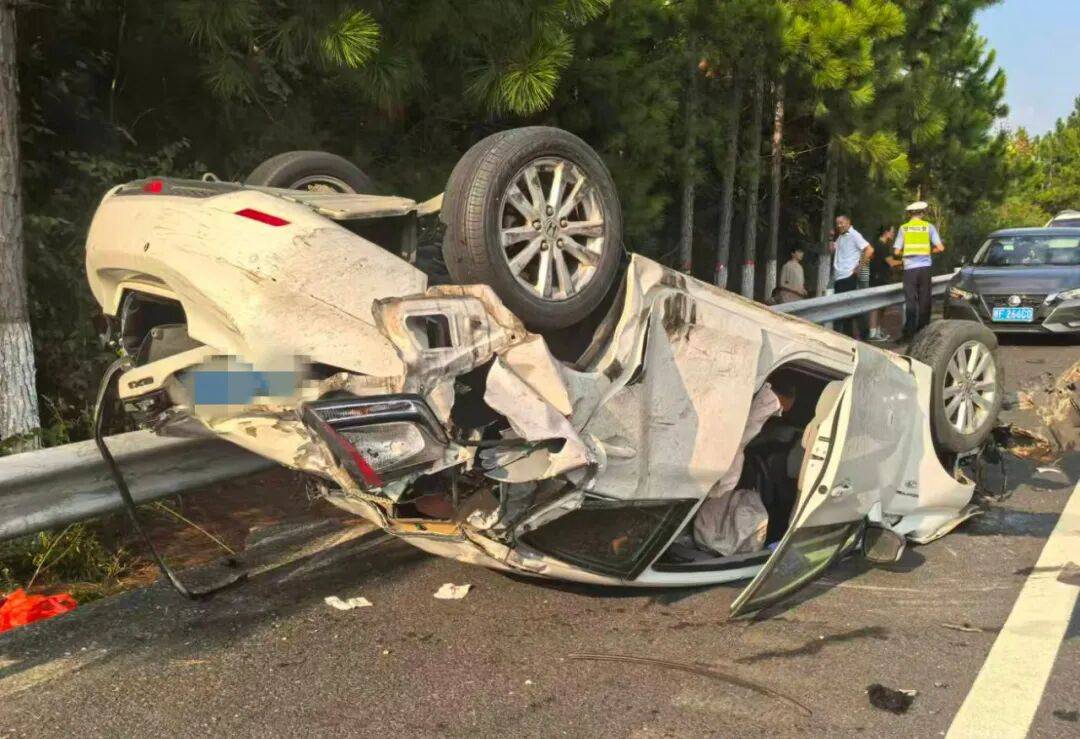 “我撒谎天打雷劈！”男子高速突然强行变道致翻车<strong></p>
<p>熵虚拟币</strong>，反诬赖对方