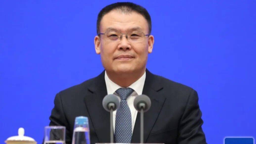 财政部副部长王东伟履新安徽省委常委<strong></p>
<p>虚拟币怎么投资</strong>，河南唐河人
