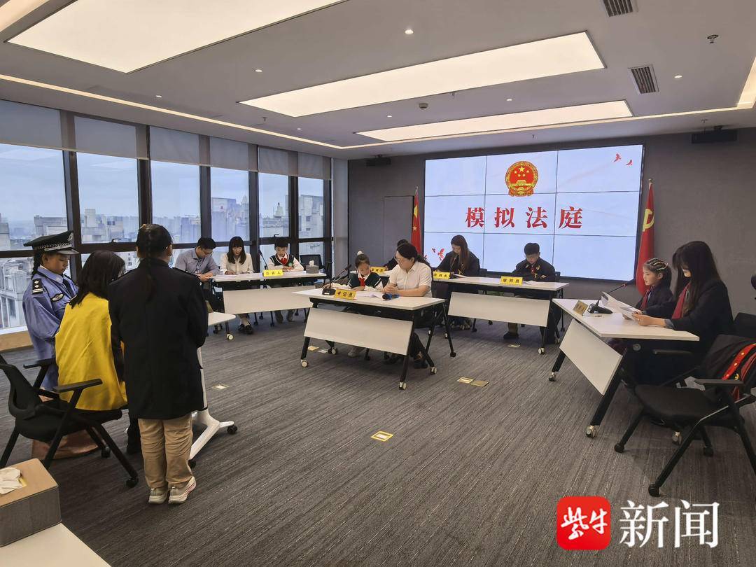 “叔叔是江苏的<strong></p>
<p>虚拟币走势图</strong>，将来一定带你们去看看！”镇江警官不忘承诺，四次组织近百名藏区学子来苏研学