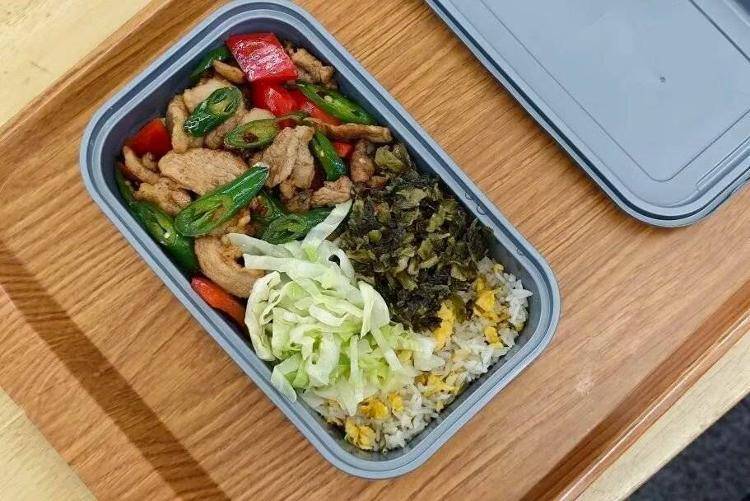 国铁成都局推出17元高铁盒饭:门店现炒<strong></p>
<p>虚拟币资讯</strong>,送餐到座