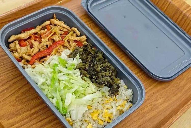 国铁成都局推出17元高铁盒饭:门店现炒<strong></p>
<p>虚拟币资讯</strong>,送餐到座