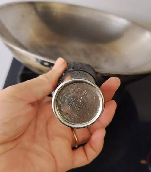 铁锅用了二三十年仍不粘不锈<strong></p>
<p>虚拟币分叉</strong>,女子在线寻厂家想“再买一个”,厂家称已停产