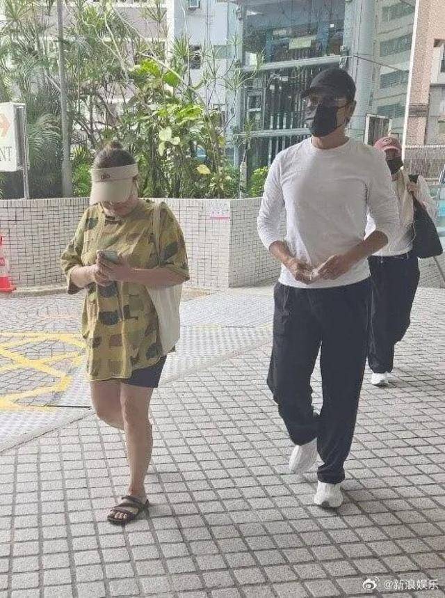 76岁“TVB黄金配角”许绍雄被曝病危<strong></p>
<p>虚拟币分叉</strong>,众人神情严肃