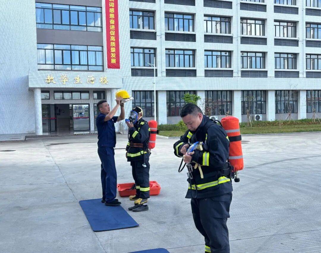训考结合砺精兵<strong></p>
<p>怎样买虚拟币</strong>!高新区微型消防站技能培训暨考核顺利举行