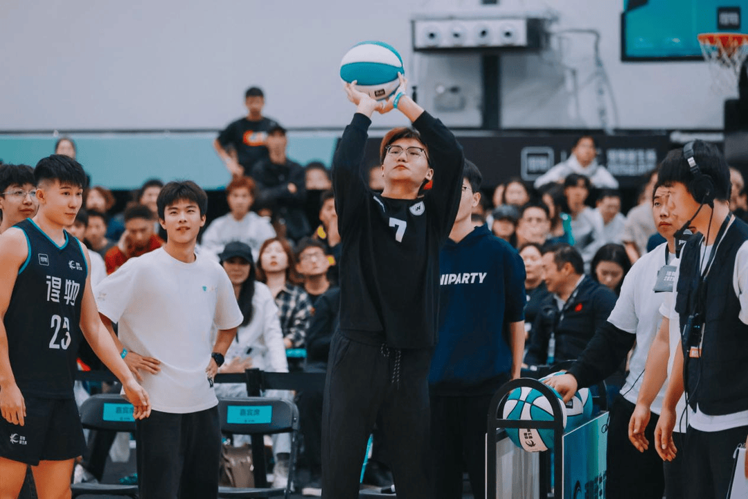 复旦、交大、同济等八大高校集结<strong></p>
<p>国家禁止虚拟币</strong>,得物App“新生杯”篮球赛首战上海