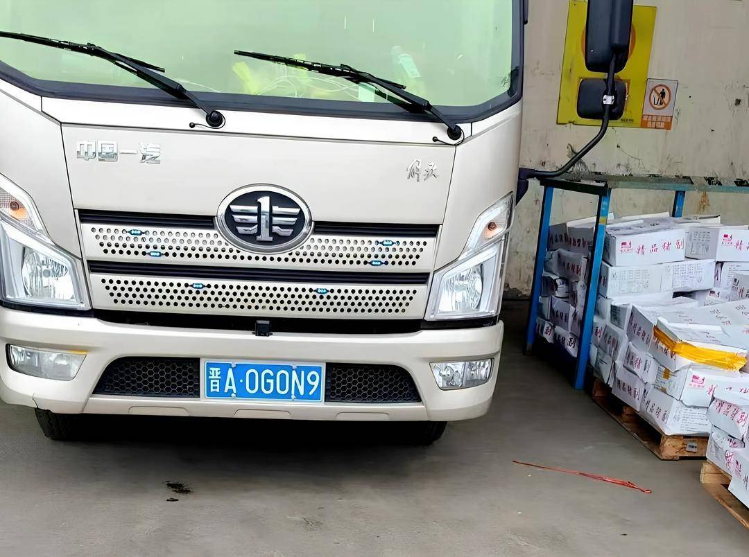 7.8吨冷冻猪脚“失踪”疑云:从广西运往广东竟在河南被扣押丨封面深镜