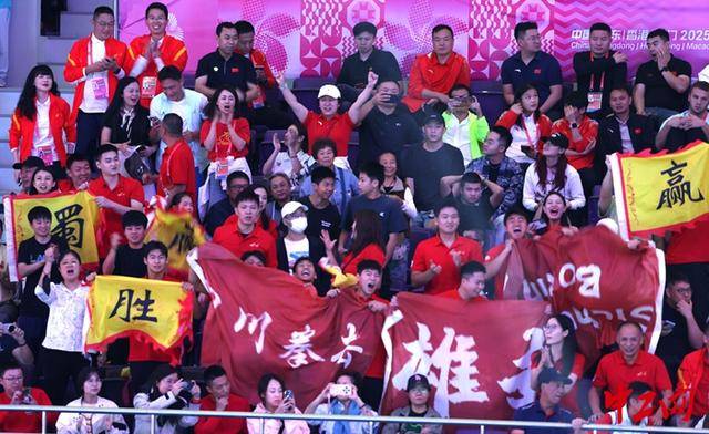 全运会拳击男子80公斤级决赛<strong></p>
<p>虚拟币商城开发</strong>,王小保夺冠!