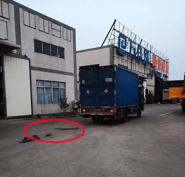 阳江95岁老翁车祸住院3月去世<strong></p>
<p>虚拟q币充值器</strong>,鉴定称自身因素系死亡主因;司机被判一年两个月不断申诉,广东高院:量刑明显不当将再审