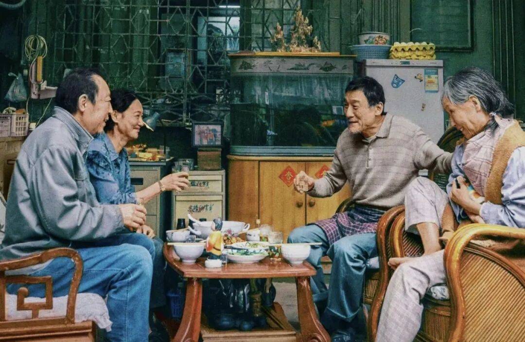 第一批丁克老后<strong></p>
<p>虚拟q币充值器</strong>,“伴侣能陪一程,但最后都要靠自己”