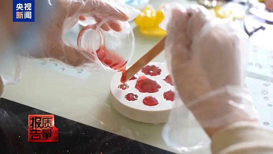 快扔掉！甲醛含量高出上限一倍多<strong></p>
<p>湖南虚拟币</strong>，戴防毒面具也不行！