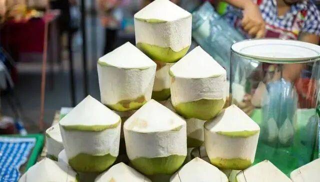 椰子水之外<strong></p>
<p>虚拟龙凤币</strong>，大公司争夺40亿元生椰市场