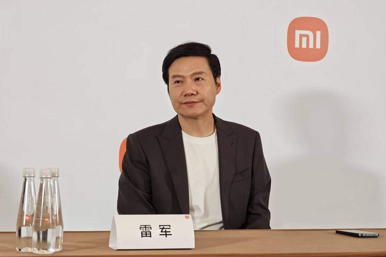 雷军宣布1亿港元增持后<strong></p>
<p>虚拟龙凤币</strong>,小米港股美股迎来上涨